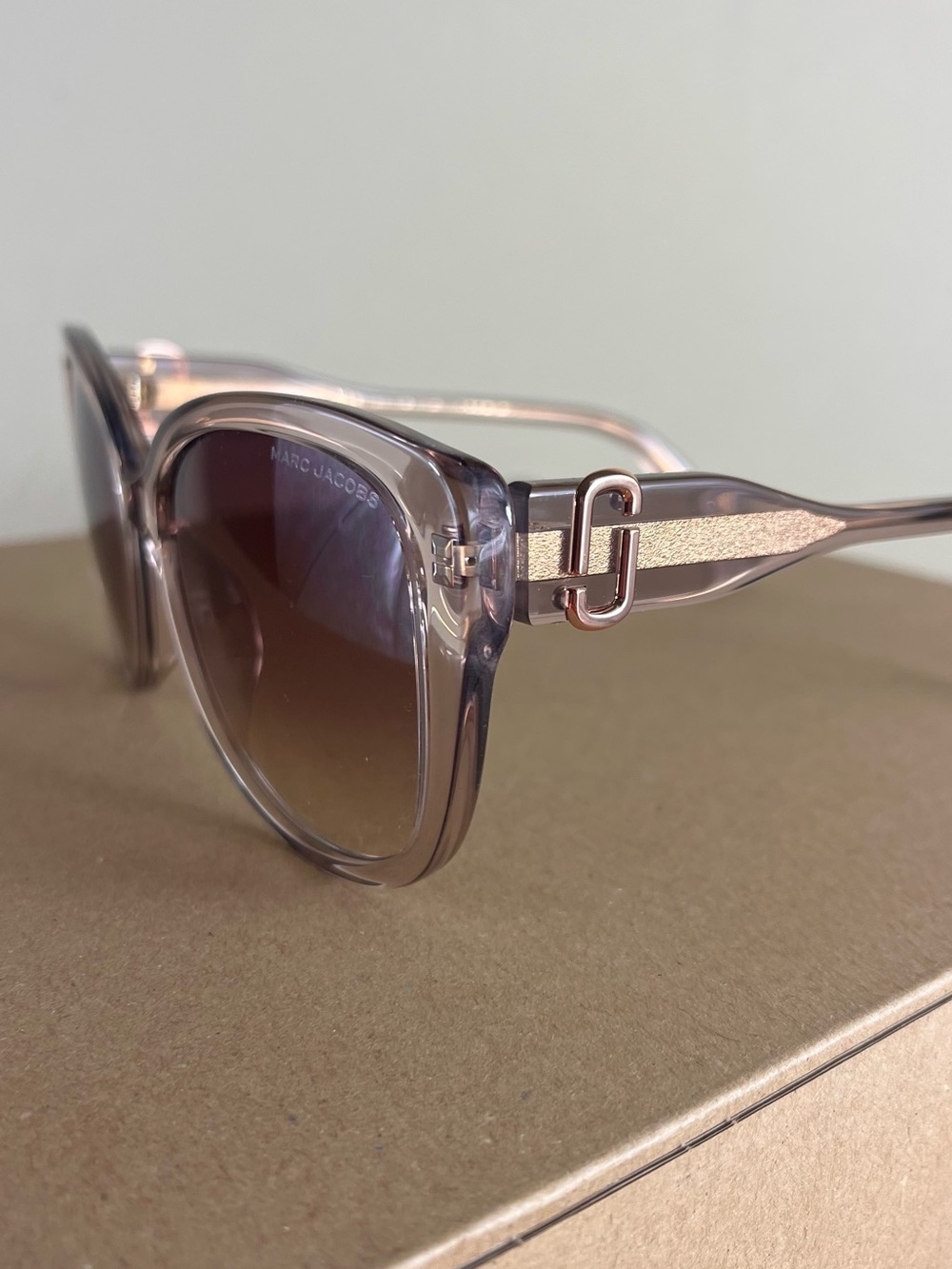 Marc Jacob’s sunglasses MARC 791/F/S in nude pinkish translucent frame JJ logo